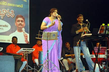 Vijalaxmi & Group Orchestra image43