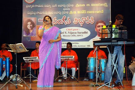 Vijalaxmi & Group Orchestra image44